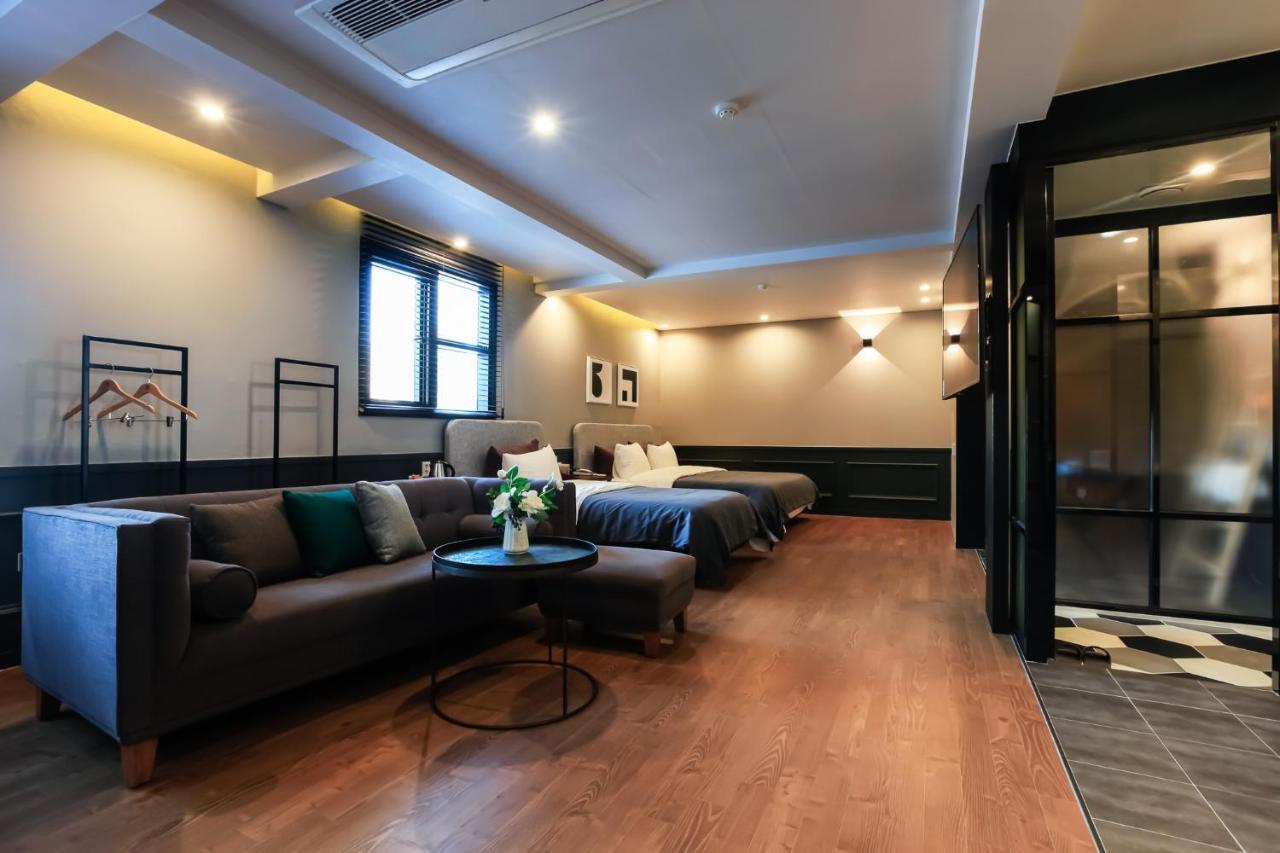 Brown-Dot Hotel Yangjeong Puszan Kültér fotó